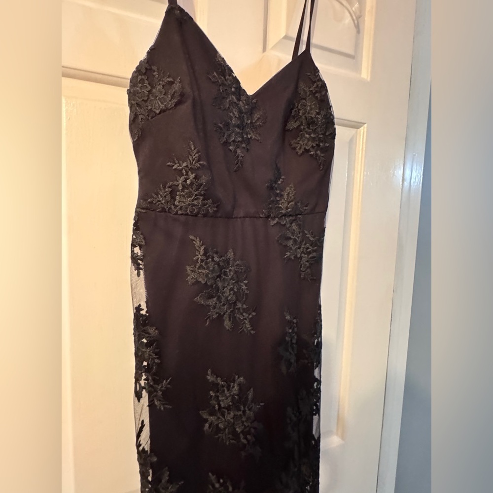 GUESS Embroidered Mesh Illusion Scalloped Hem Asymmetrical Dress Size 0 EUC - Picture 2 of 13